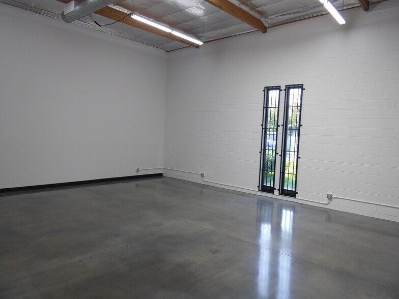 More Photos Of 1415-1441 Gardena Ave, Glendale Warehouse For Lease