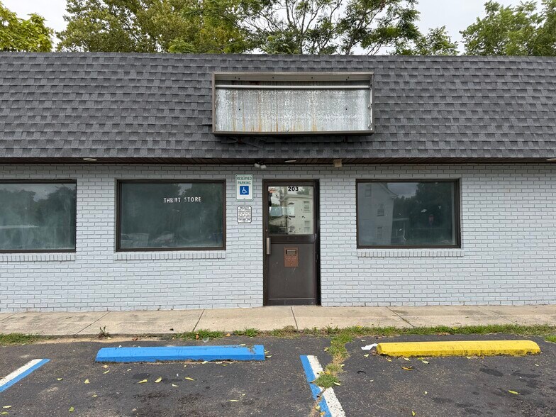 More Photos Of 201-211 Kates Blvd, Millville Freestanding For Lease