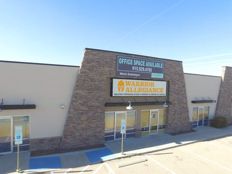 More Photos Of 11500 Pellicano Dr, El Paso Showroom For Lease