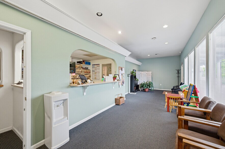 More Photos Of 1097 E Main St, Grass Valley Office For Sale