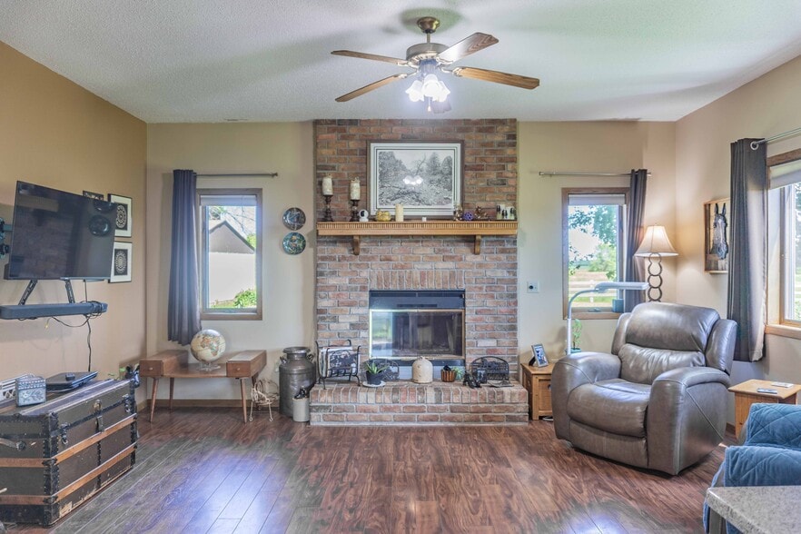 More Photos Of 24166 Langford Ave, Jordan Land For Sale