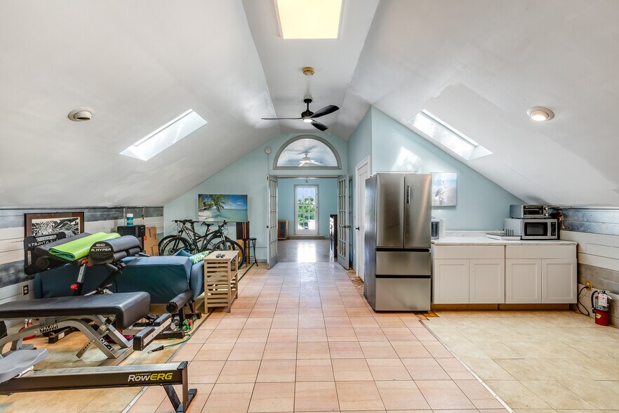 More Photos Of 402 appelrouth Ln, Key West Office Residential For Sale