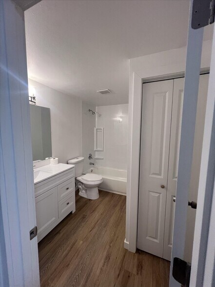 More Photos Of 10443 17th Ave SW, Seattle Multifamily For Sale