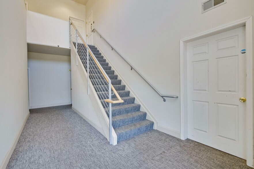 More Photos Of 853 Brown Rd, Fremont Research And Development For Lease