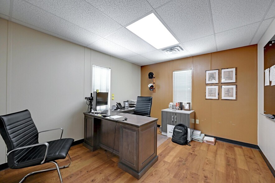 More Photos Of 804 Highway 304, Gonzales Loft Creative Space For Sale