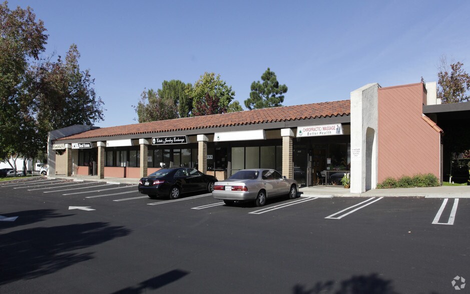 Primary Photo Of 22762 Aspan St, Lake Forest Storefront For Lease