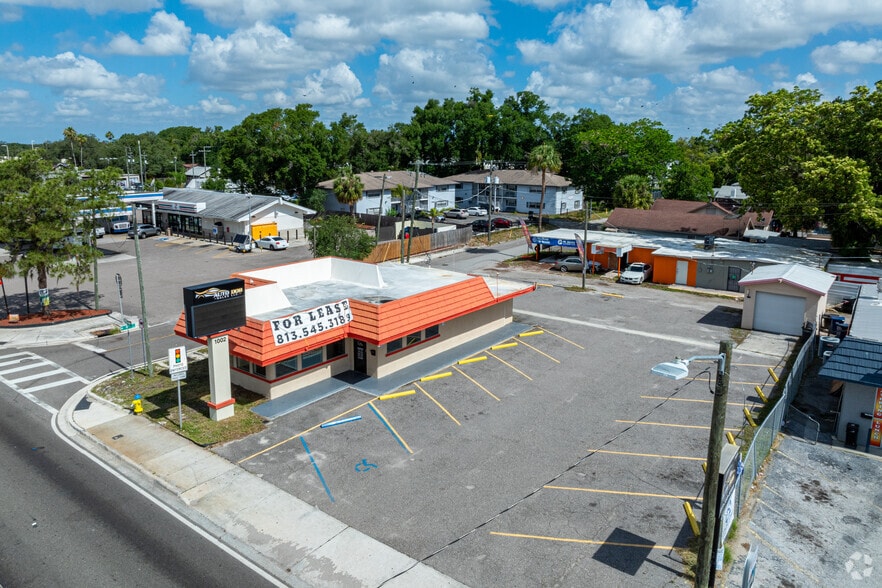 More Photos Of 1002 E Hillsborough Ave, Tampa Storefront For Lease
