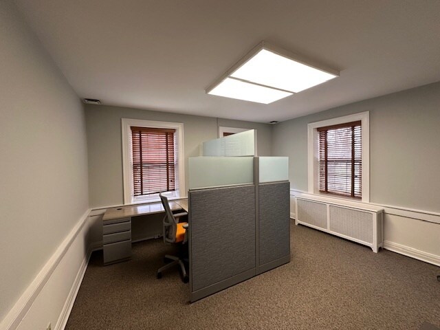 More Photos Of 1837 William Penn Way, Lancaster Office For Lease