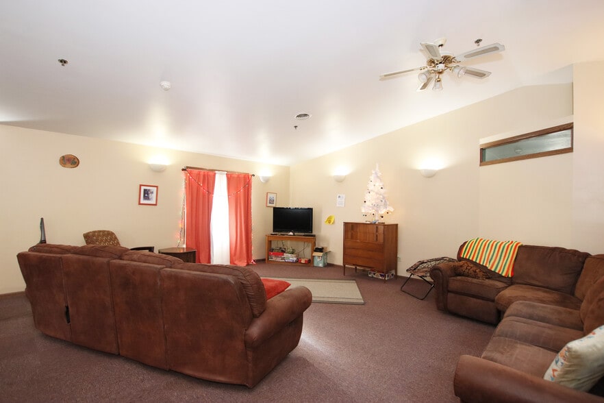More Photos Of 496 Wisconsin Ct, Fond Du Lac Rehabilitation Center For Sale