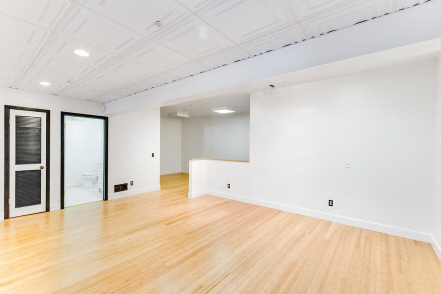 More Photos Of 3415 Cesar Chavez, San Francisco Medical For Sale