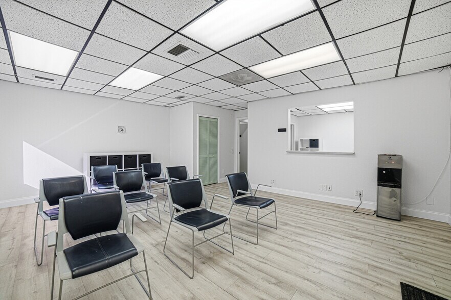 More Photos Of 2929 N University Dr, Coral Springs Medical For Sale