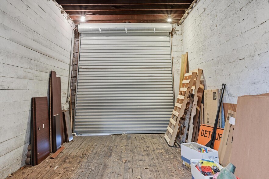 More Photos Of 156 Central Ave NW, Cleveland Convenience Store For Sale