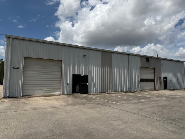 More Photos Of 808 Russell Palmer Rd, Humble Flex For Sale