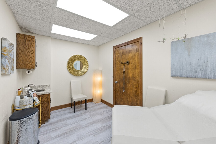 More Photos Of 1297 Burns Way, Kalispell Office For Sale