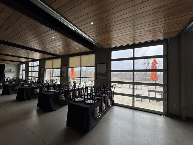 More Photos Of 20390 N M 52, Chelsea Restaurant For Lease