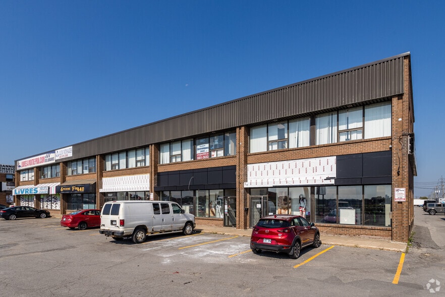 More Photos Of 1501-1569 Aut Desserte N, Laval Warehouse For Lease