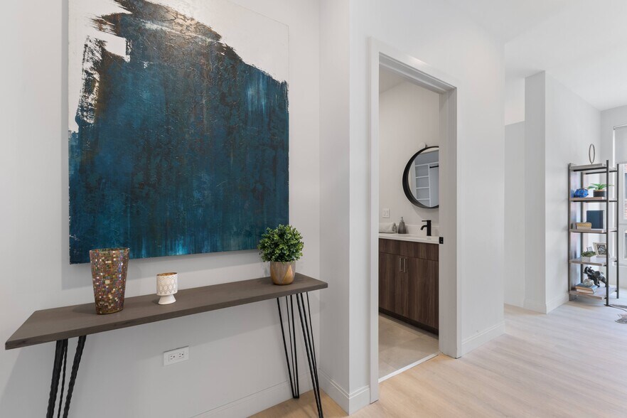 More Photos Of 4501 N Sheridan Rd, Chicago Apartments For Lease