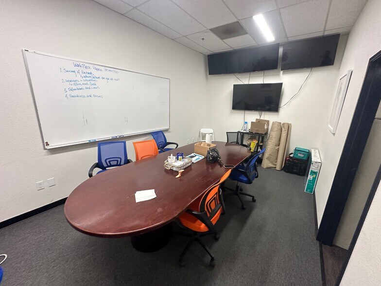 More Photos Of 2780 La Mirada Dr, Vista Warehouse For Lease