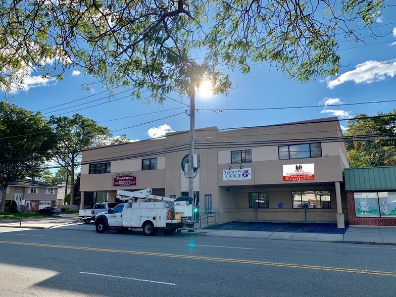 More Photos Of 1061 N Broadway, Massapequa Medical For Sale