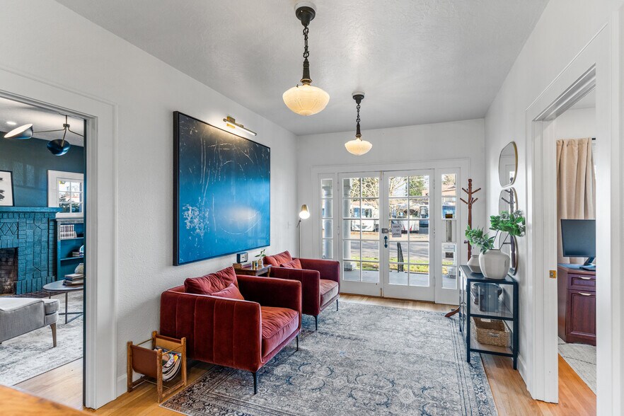 More Photos Of 1191 Capitol St NE, Salem Office For Sale