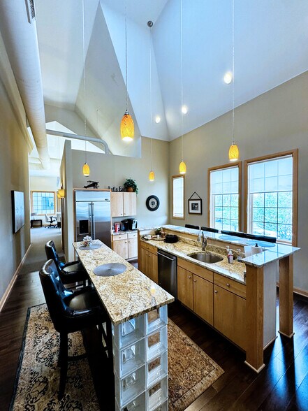 More Photos Of 600 Stonehenge Pky, Dublin Office For Sale