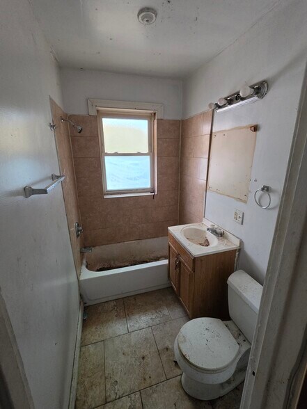 More Photos Of 7954-7958 S Harvard Ave, Chicago Apartments For Sale