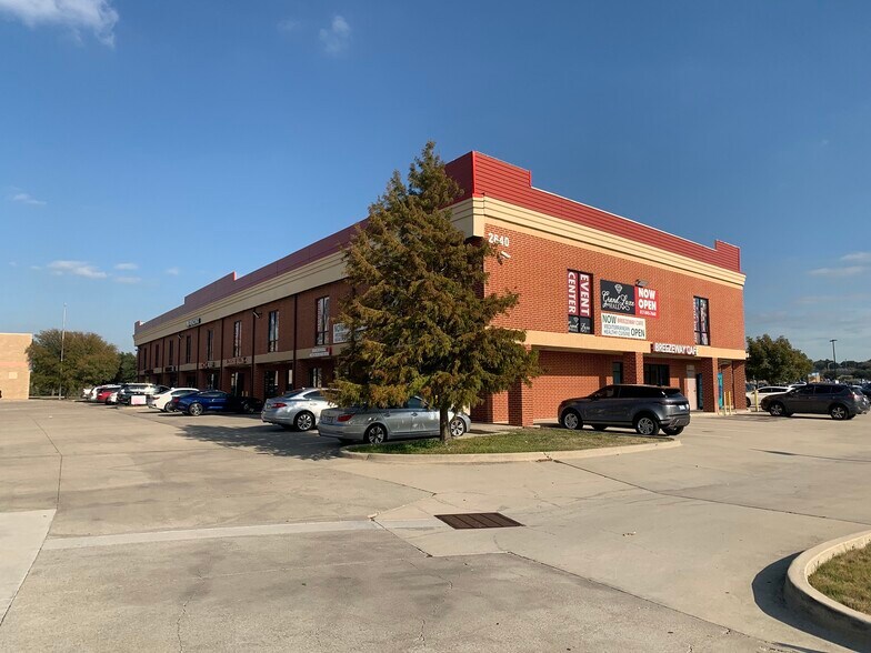 More Photos Of 2640 Old Denton Rd, Carrollton Storefront For Lease