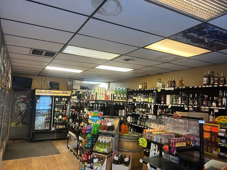 More Photos Of 3729 Walnut St, Denver General Retail For Sale