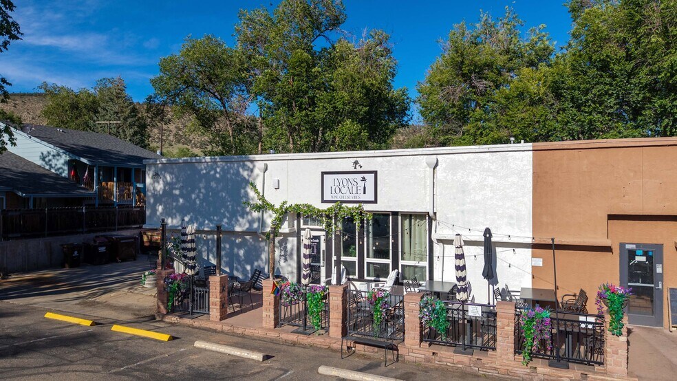 Primary Photo Of 442 High St, Lyons Restaurant For Sale