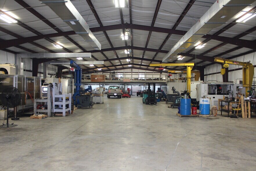 More Photos Of 15112 Welcome Ln, Houston Warehouse For Sale