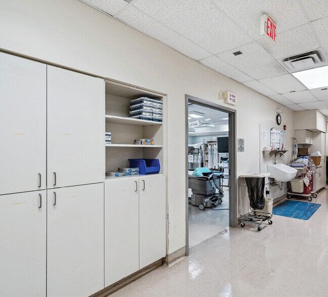 More Photos Of 2200 Union Ave, Memphis Skilled Nursing Facility For Lease