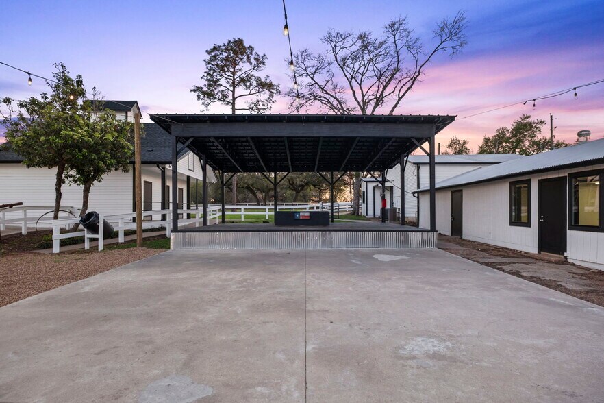 More Photos Of 9903 FM 2759 Rd, Richmond Specialty For Sale