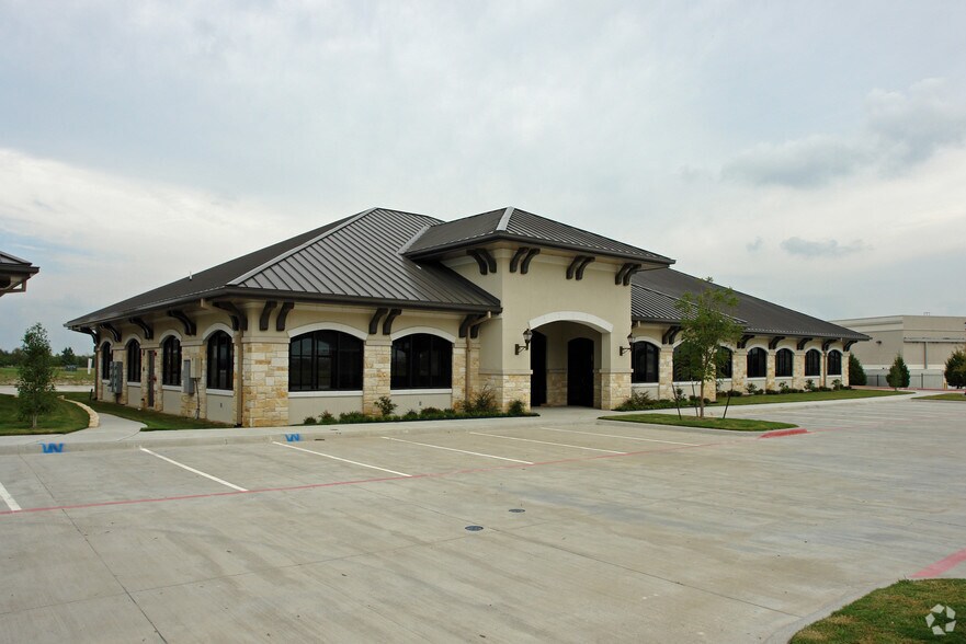 More Photos Of 8501 Wade Blvd, Frisco Medical For Sale