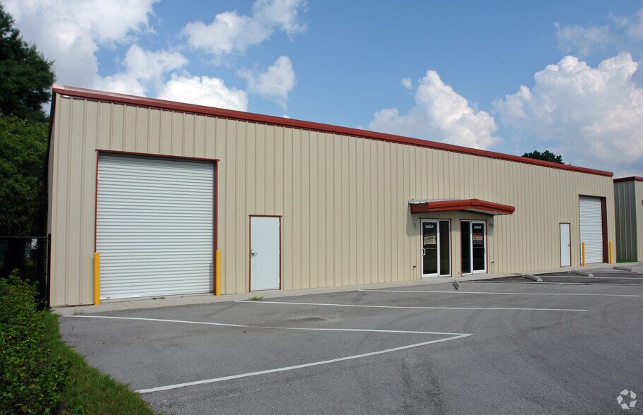 More Photos Of 3615 E 10th Ave, Tampa Warehouse For Lease