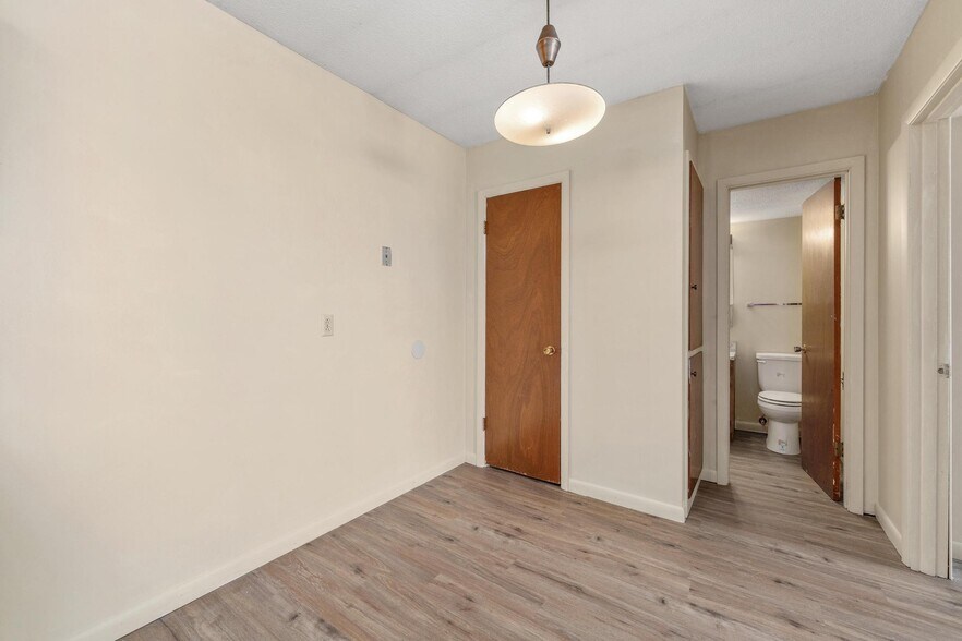 More Photos Of 103 E 7th Ave, South Hutchinson Apartments For Sale