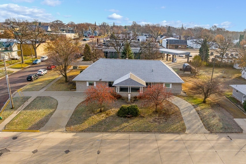 More Photos Of 311 S Nicollet St, Blue Earth Healthcare For Sale