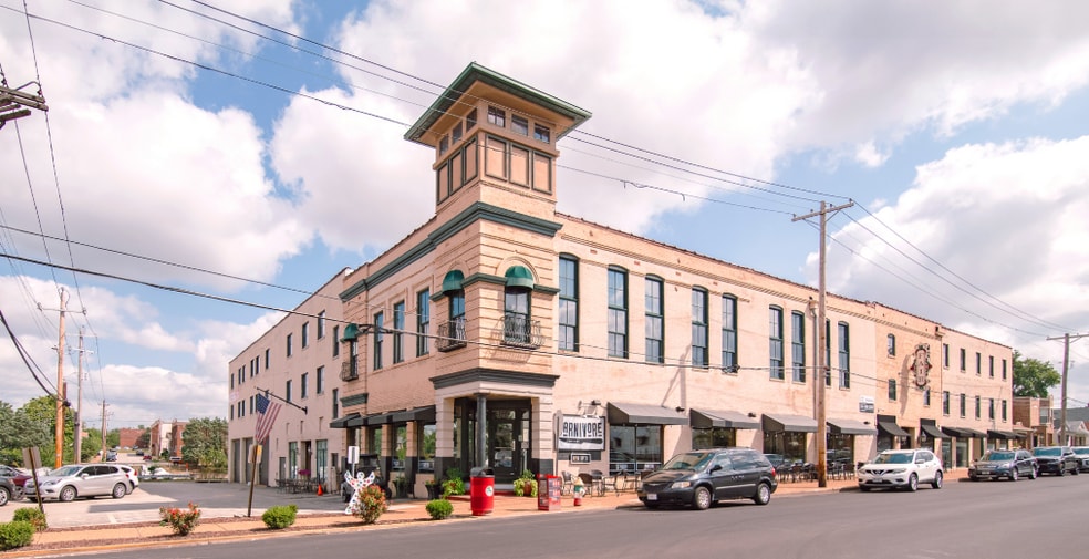 Primary Photo Of 5243 Shaw Ave, Saint Louis Office For Lease