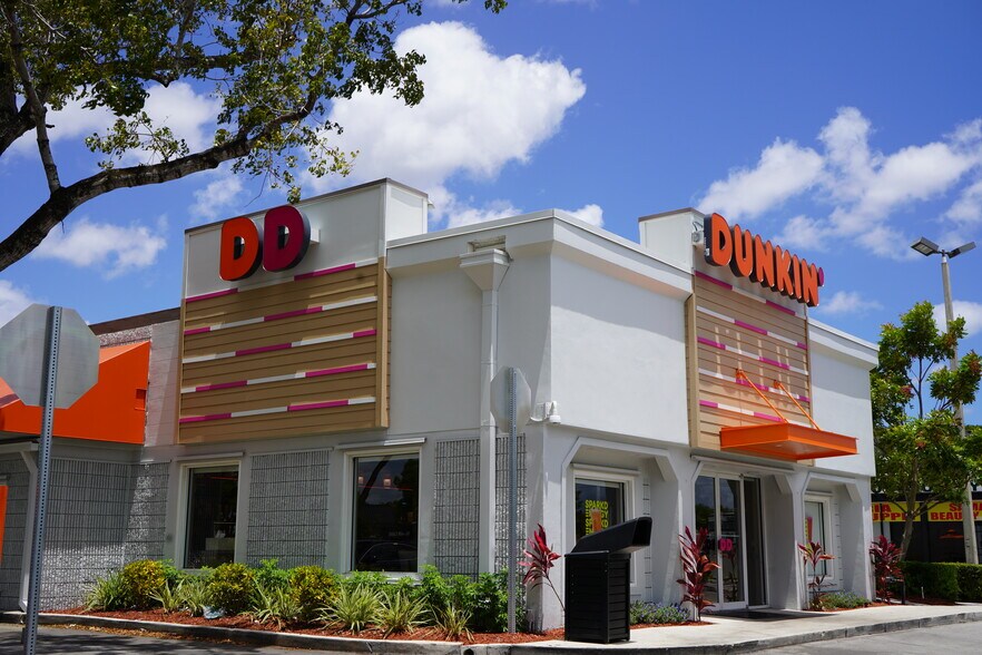More Photos Of 9801-9965 Pines Blvd, Pembroke Pines Unknown For Lease
