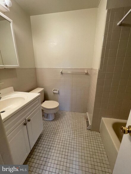 More Photos Of 1071 E Landis Ave, Vineland Medical For Sale