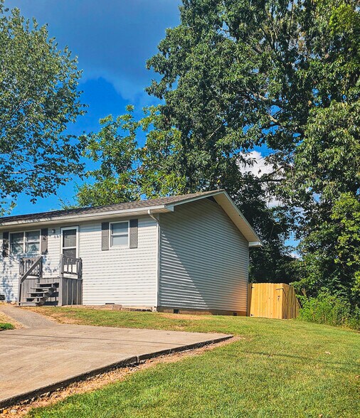 More Photos Of 1801 Ridgewood Dr, Murray Specialty For Sale