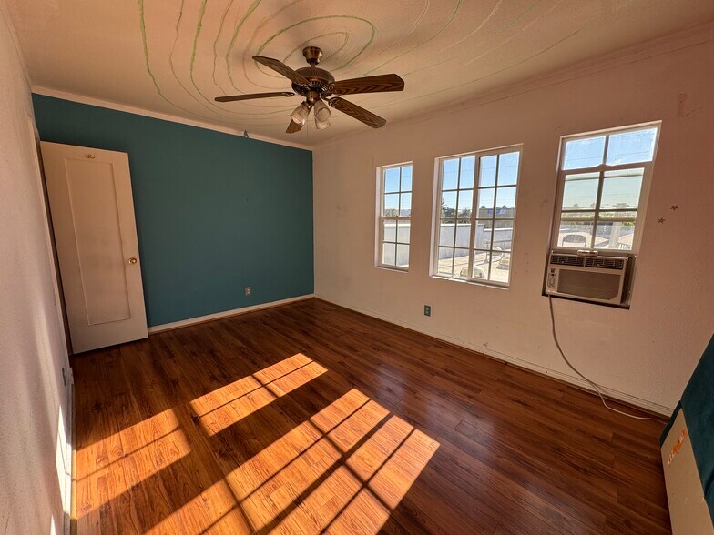 More Photos Of 3227 Glendale Blvd, Los Angeles Storefront Retail Residential For Lease