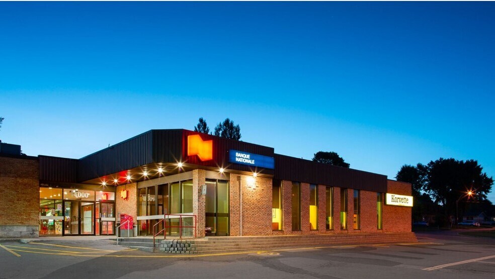 Primary Photo Of 14000 Boul Henri-Bourassa, Québec General Retail For Lease