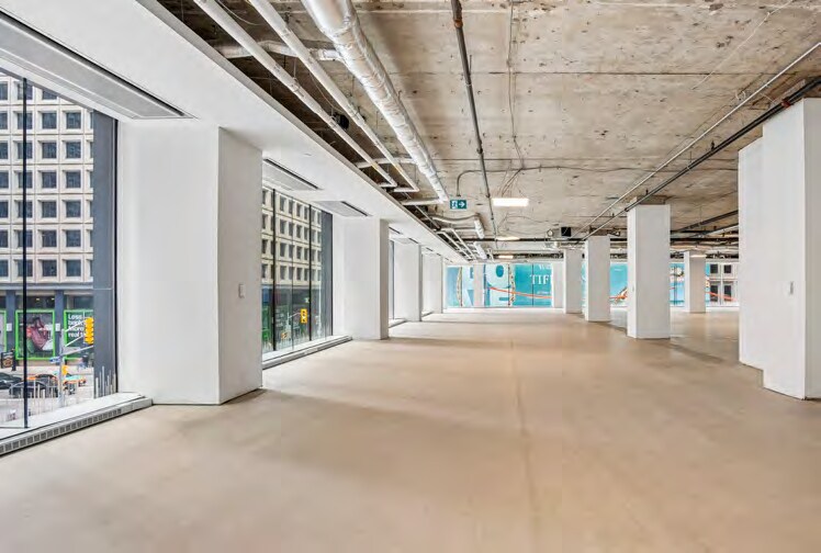 More Photos Of 60 Bloor St W, Toronto Office For Lease