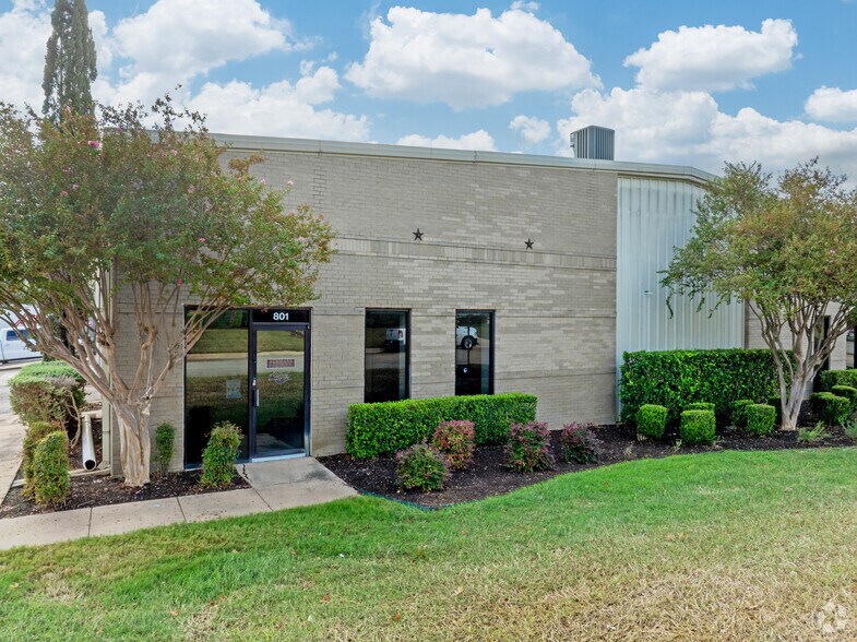 More Photos Of 7303 Burleson Rd, Austin Unknown For Lease