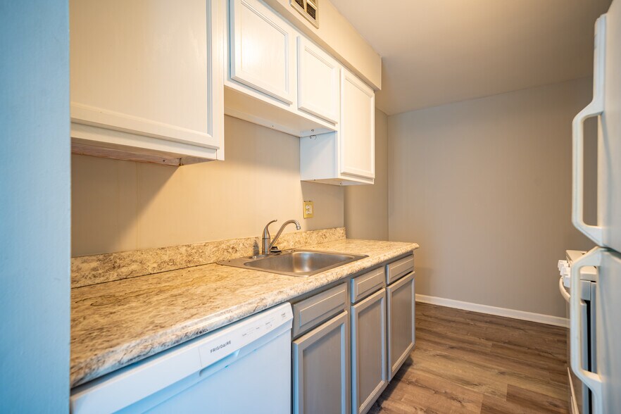 More Photos Of 30901 Lake Shore Blvd, Willowick Multifamily For Sale