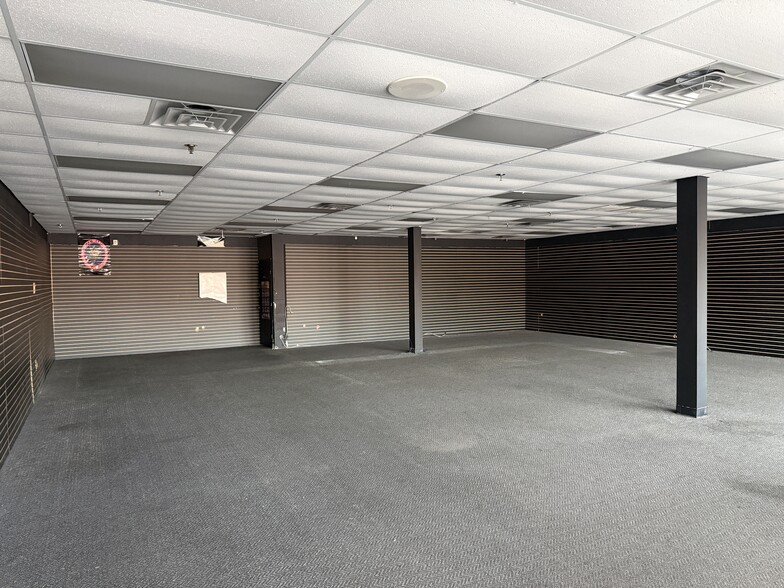 More Photos Of S Lincoln @ S. Lincoln & Victory Dr., Columbus General Retail For Lease