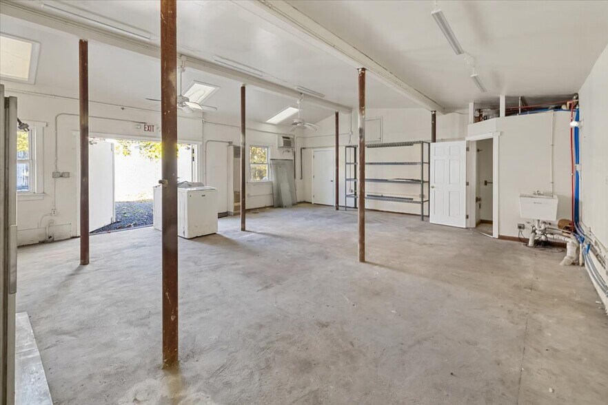 More Photos Of 6 Elmer St, Madison Storefront Retail Residential For Sale