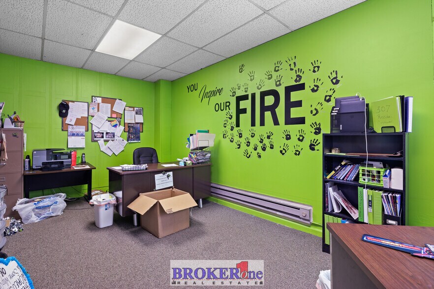 More Photos Of 225 N Wolcott St, Casper Flex For Lease