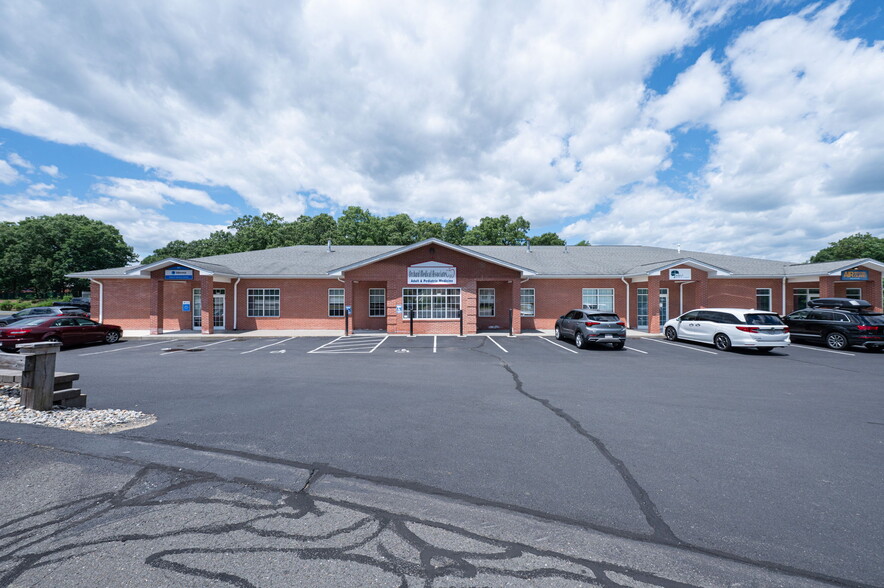 Primary Photo Of 835 Worcester St, Springfield Medical For Lease