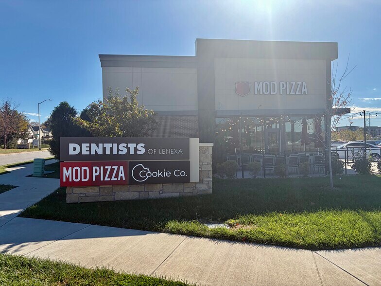 More Photos Of 87th St & Loriet St, Lenexa General Retail For Lease
